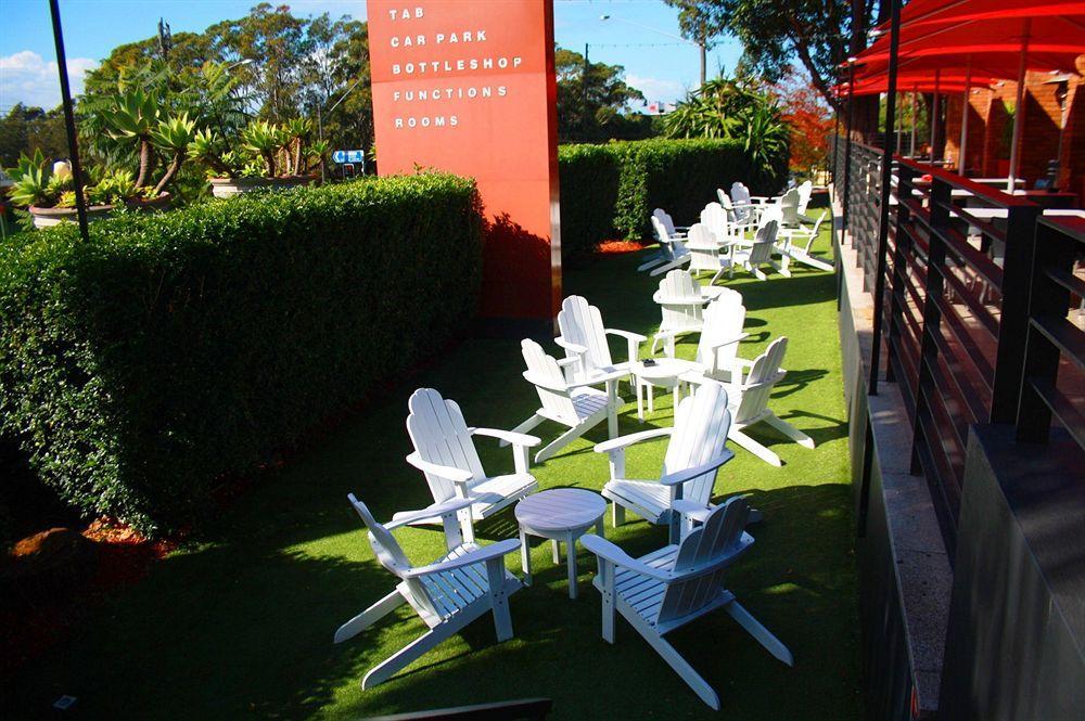 Nightcap At The Ranch Hotel Macquarie Park Exterior foto