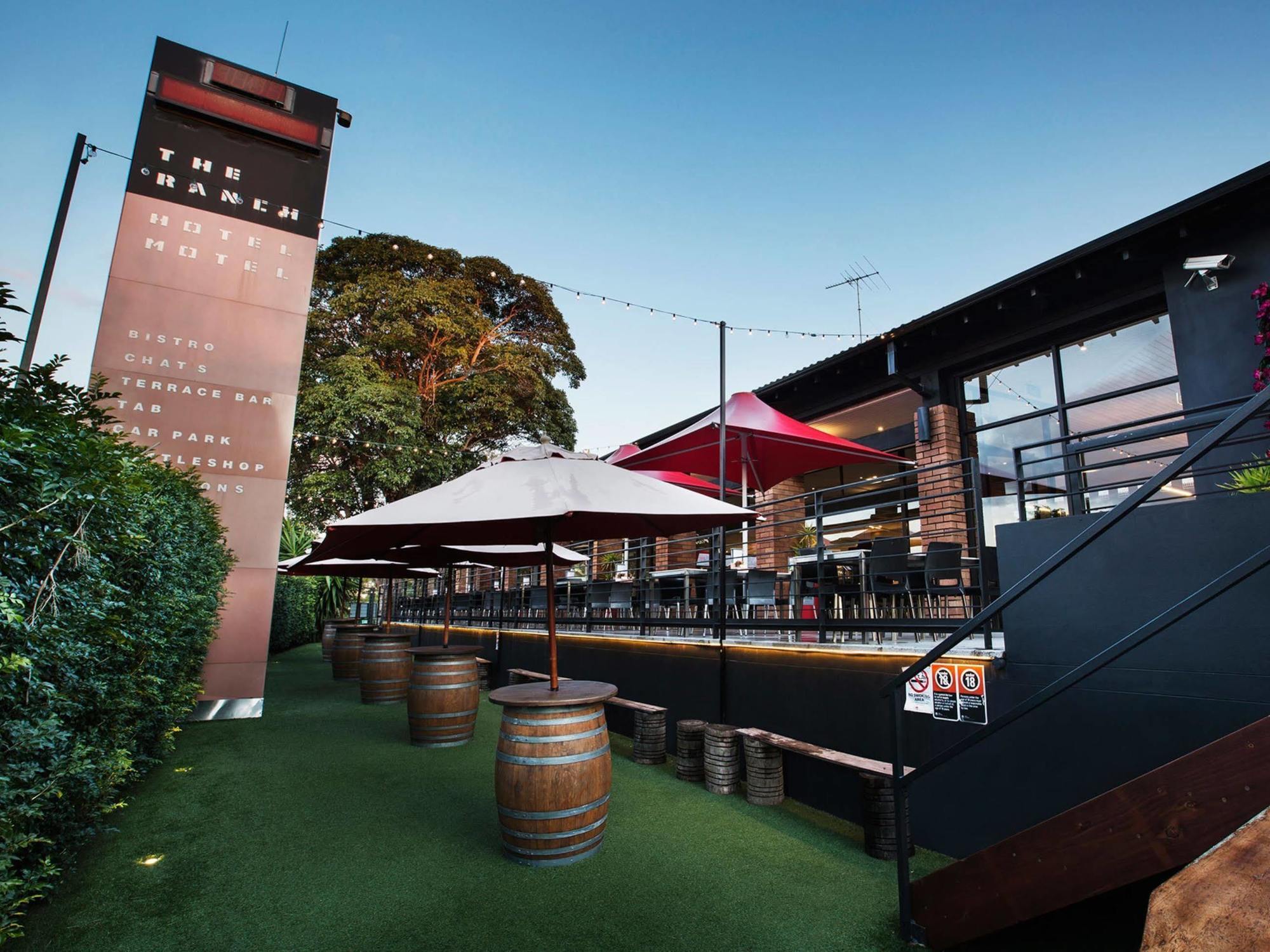 Nightcap At The Ranch Hotel Macquarie Park Exterior foto